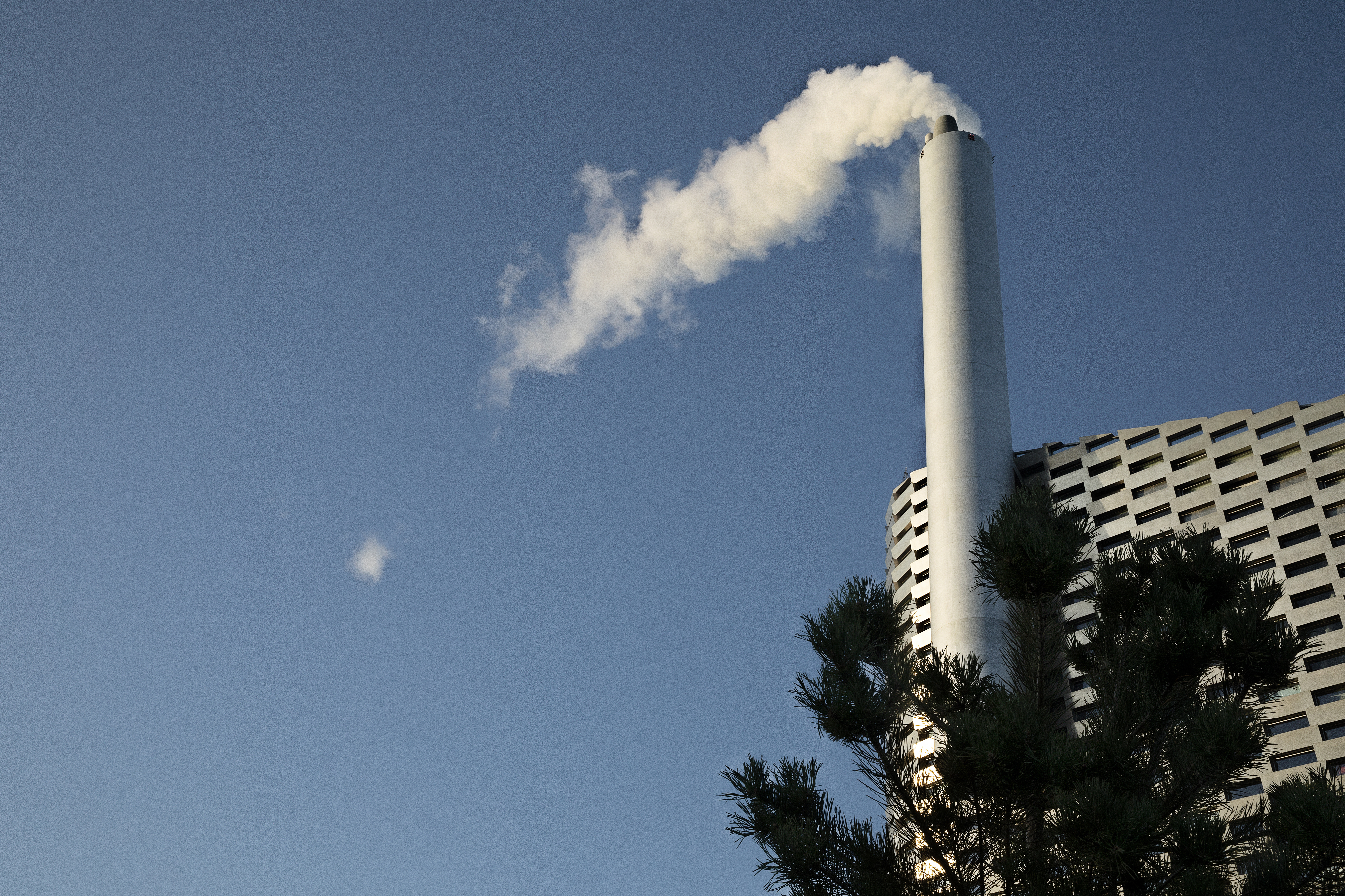 Billede af skorsten med røg